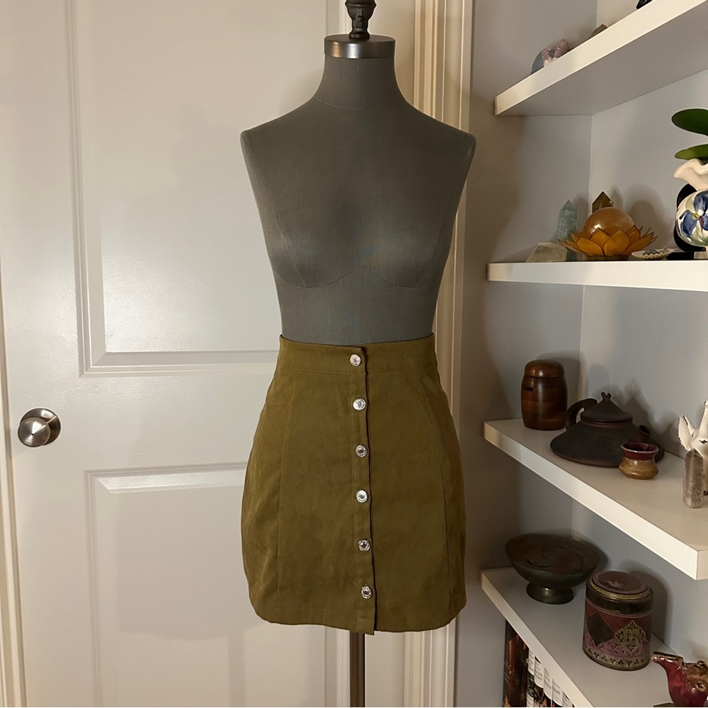 NB Button Down Skirt